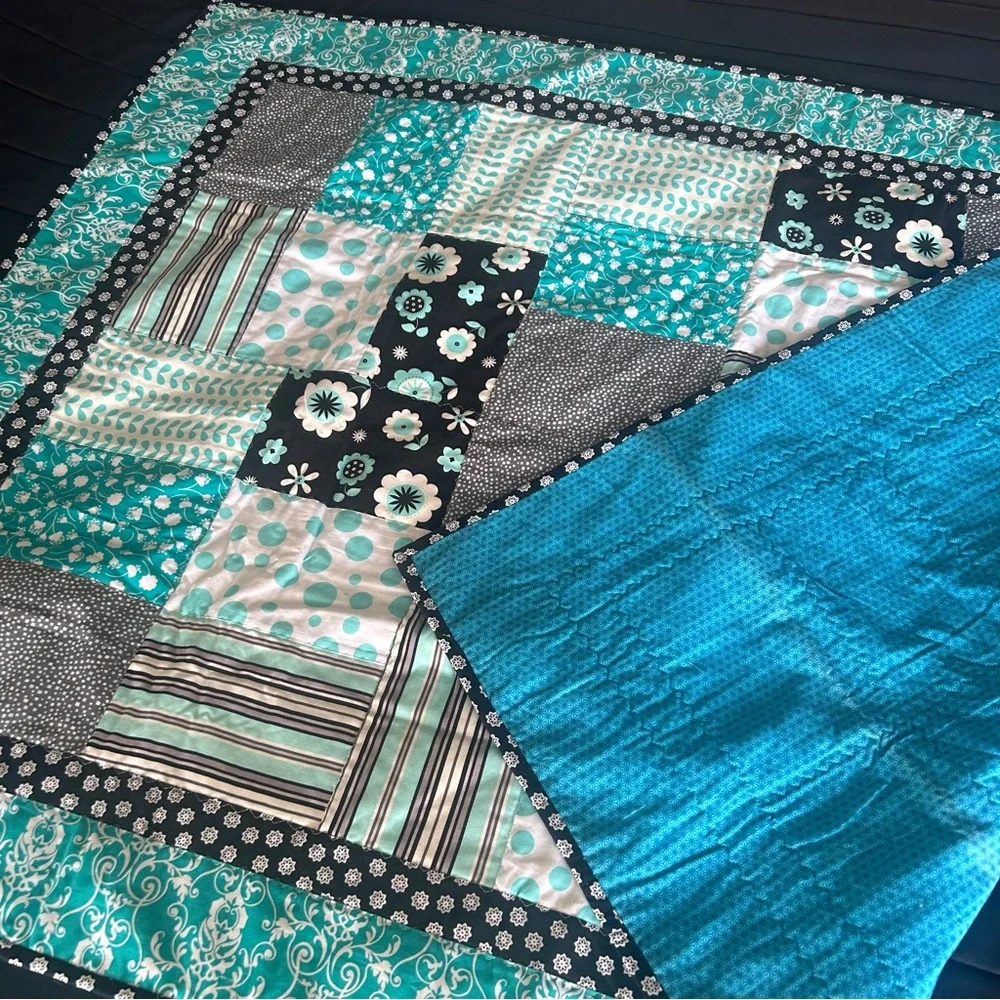 Patchwork Quilt with Teal and Black Accents #0825258